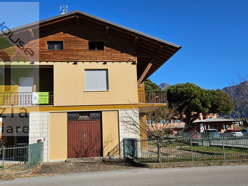 Casa Indipendente in Vendita a Bagolino, 325'000€, 430 m²