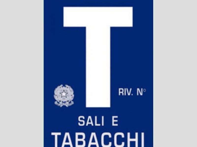 Attività commerciale in Vendita a Riccione, 480'000€, 50 m²