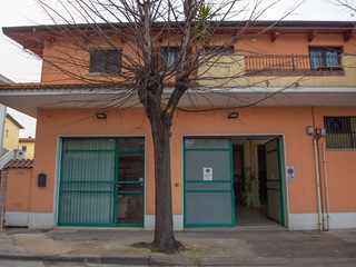 Laboratorio in Vendita a Pescara, 195'000€, 318 m²