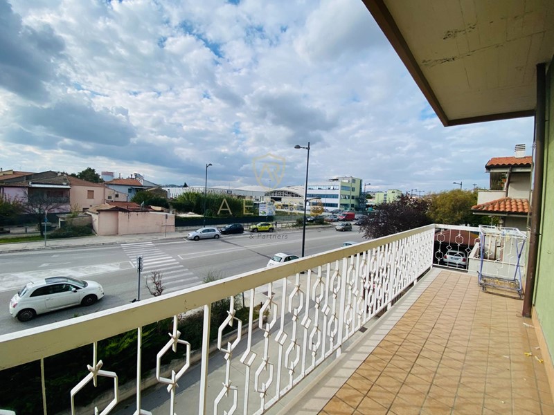 Trilocale in Vendita a Pescara, 99'000€, 85 m²