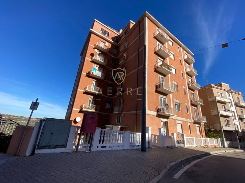 Quadrilocale in Vendita a Chieti, 89'000€, 130 m²