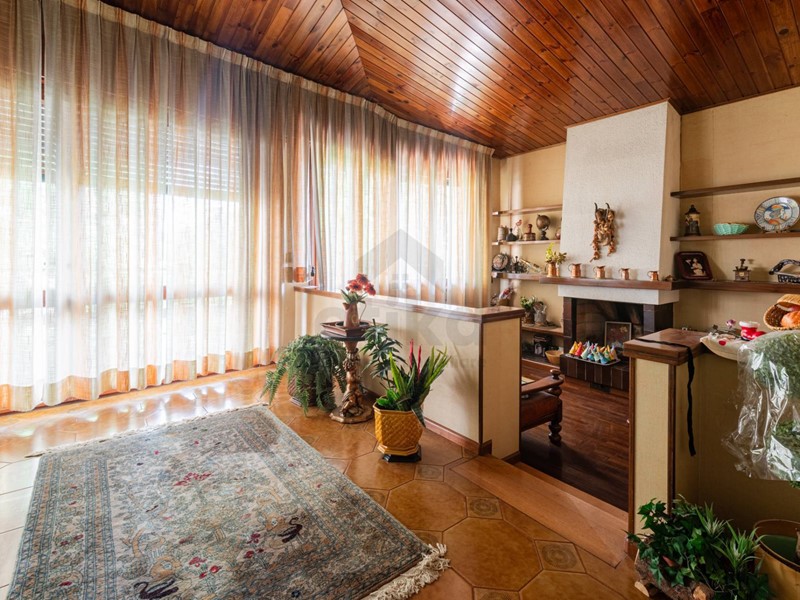 Villa in Vendita a Treviso, 375'000€, 560 m²