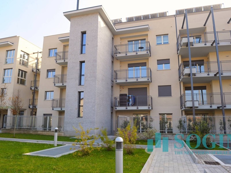 Immobile commerciale in Vendita a Carugo, 717'246&euro;, 398 m²