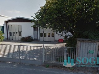 Capannone in Vendita a Fino Mornasco, 760'000€, 800 m²