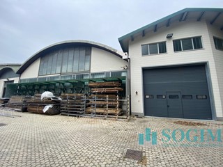 Capannone in Affitto a Cantù, 4047 m²