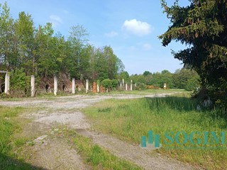 Terreno industriale in Vendita a Oltrona di San Mamette, 2'000'000€, 25000 m²