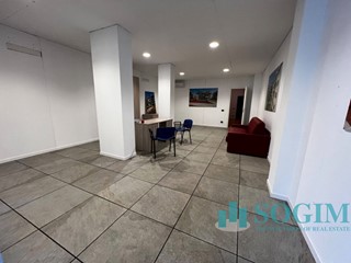 Negozio in Vendita a Como, 198'000€, 70 m²