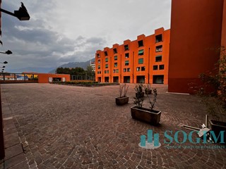 Negozio in Vendita a Como, 150'000€, 72 m²