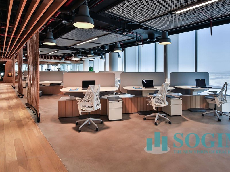 Immobile commerciale in Affitto a Figino Serenza, 2'800€, 300 m²