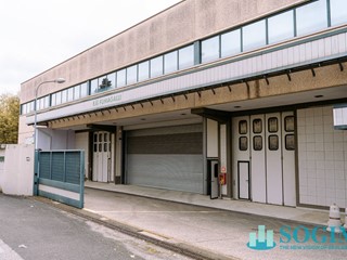 Capannone in Vendita a Olgiate Comasco, 1'550'000€, 3975 m²