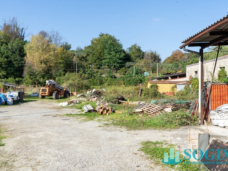 Terreno industriale in Vendita a Como, 500'000€, 3000 m²
