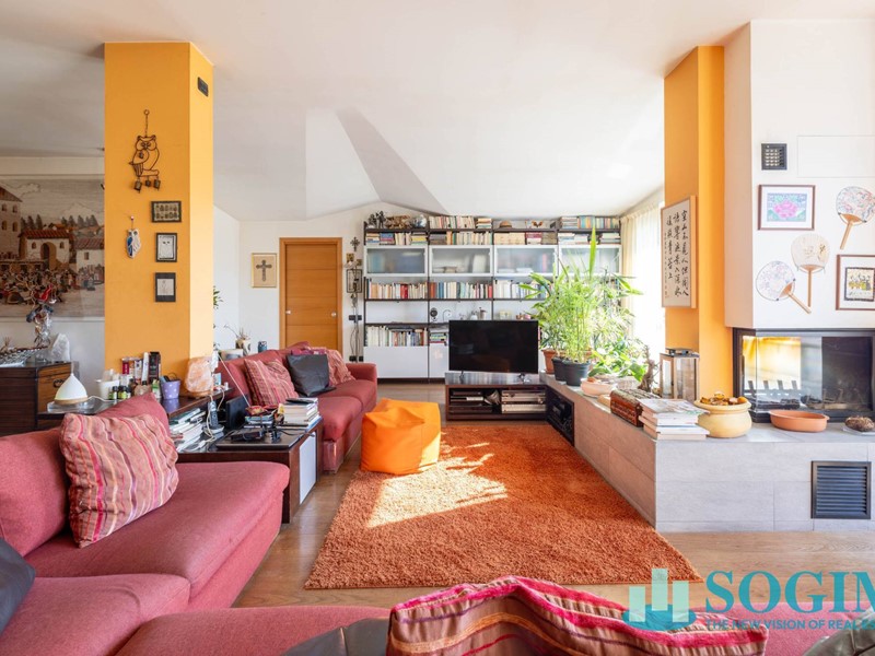 Quadrilocale in Vendita a Cantù, 498'000€, 220 m²