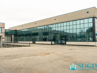 Capannone in Affitto a Olgiate Comasco, 11'000€, 1780 m²