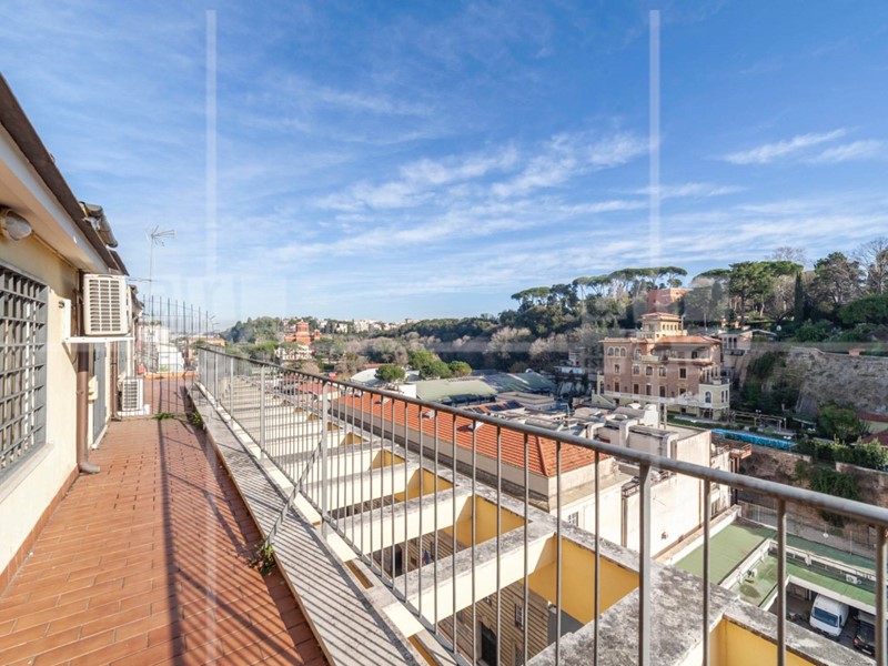 Ufficio in Affitto a Roma, 8'400&euro;, 250 m²