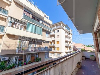 Quadrilocale in Vendita a Roma, 440'000&euro;, 135 m²