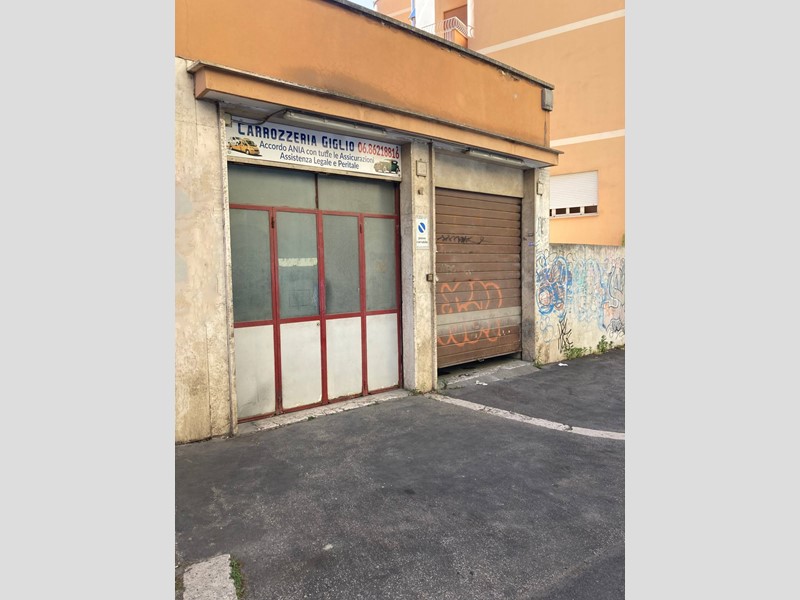 Immobile commerciale in Vendita a Roma, 159'000€, 45 m²