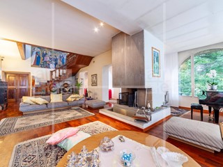 Villa in Vendita a Rocca di Papa, 750'000€, 332 m²