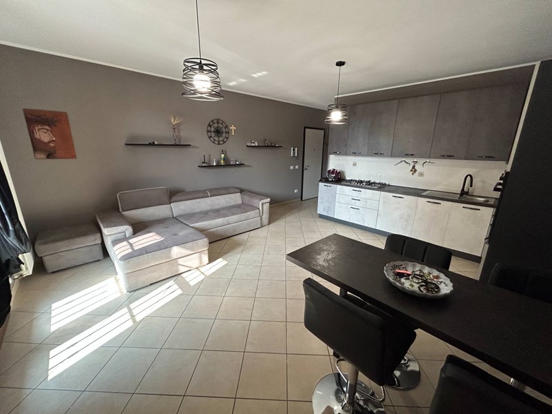 Trilocale in Vendita a Cavezzo, 165'000€, 90 m²