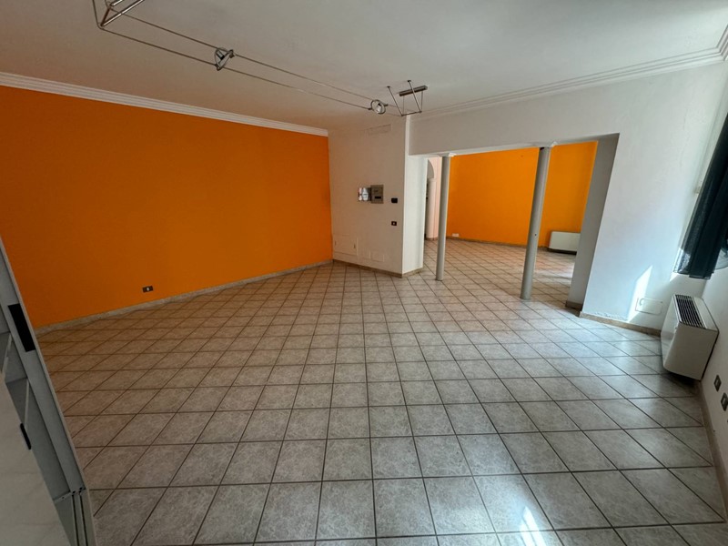 Ufficio in Vendita a Mirandola, 80'000€, 80 m²