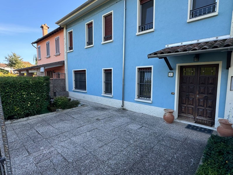 Casa Semi Indipendente in Vendita a Finale Emilia, 119'500€, 125 m²