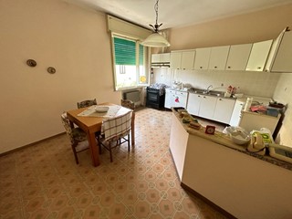 Casa Semi Indipendente in Vendita a San Giovanni del Dosso, 95'000&euro;, 200 m²