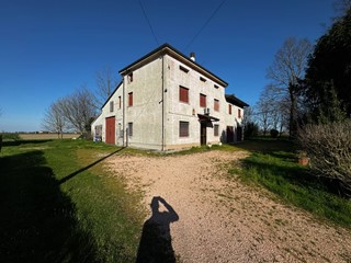 Casa Indipendente in Vendita a San Felice sul Panaro, 159'000€, 183 m²