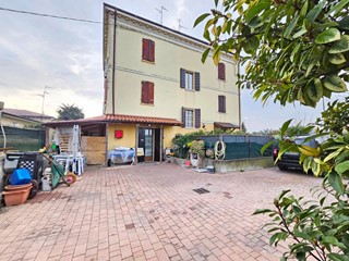 Villetta a schiera in Vendita a Medolla, 142'000€, 140 m²
