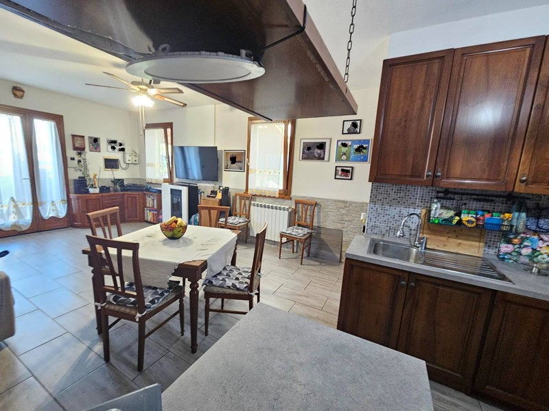 Villetta a schiera in Vendita a Medolla, 142'000€, 140 m²