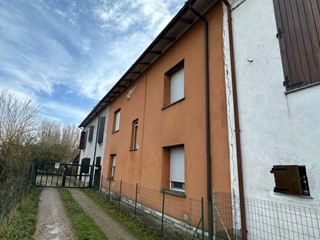 Casa Semi Indipendente in Vendita a Concordia sulla Secchia, 79'000€, 176 m²