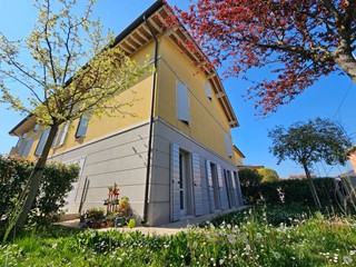 Casa Semi Indipendente in Vendita a Medolla, 329'000€, 200 m²