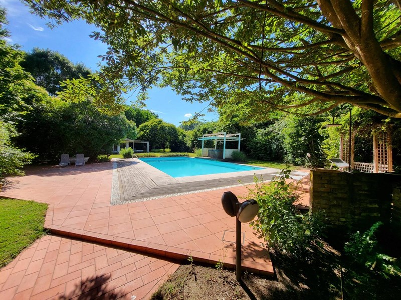 Villa in Vendita a Cavezzo, 540 m²