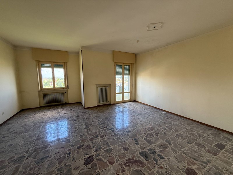 Appartamento in Vendita a Poggio Rusco, 73'000&euro;, 130 m²