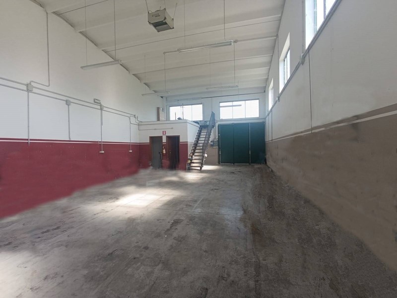 Capannone in Affitto a Mirandola, 800&euro;, 200 m²