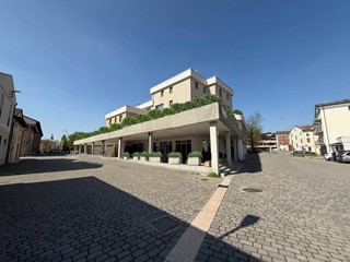 Appartamento in Vendita a Poggio Rusco, 95'000&euro;, 150 m²