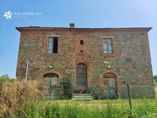 Rustico in Vendita a Sinalunga, 160'000€, 370 m²