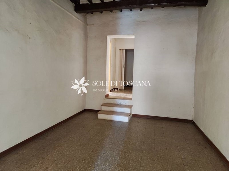 Appartamento in Vendita a Foiano della Chiana, 55'000€, 126 m²