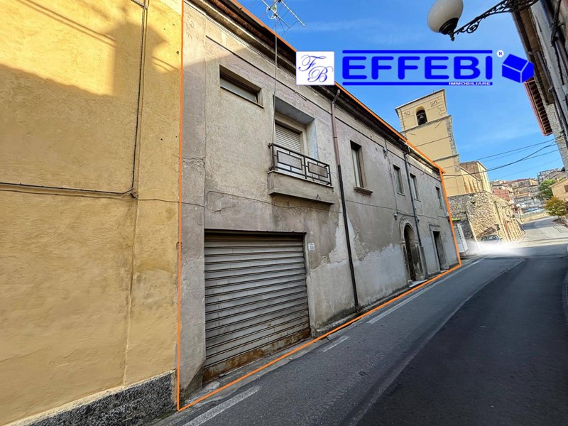 Casa Indipendente in Vendita a Celico, 90'000€, 450 m²