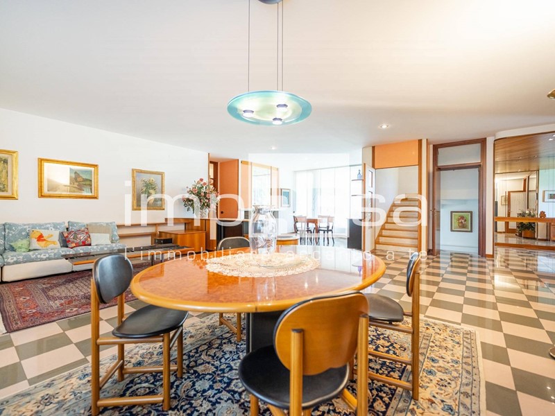 Casa Indipendente in Vendita a Spresiano, 448'000€, 523 m²