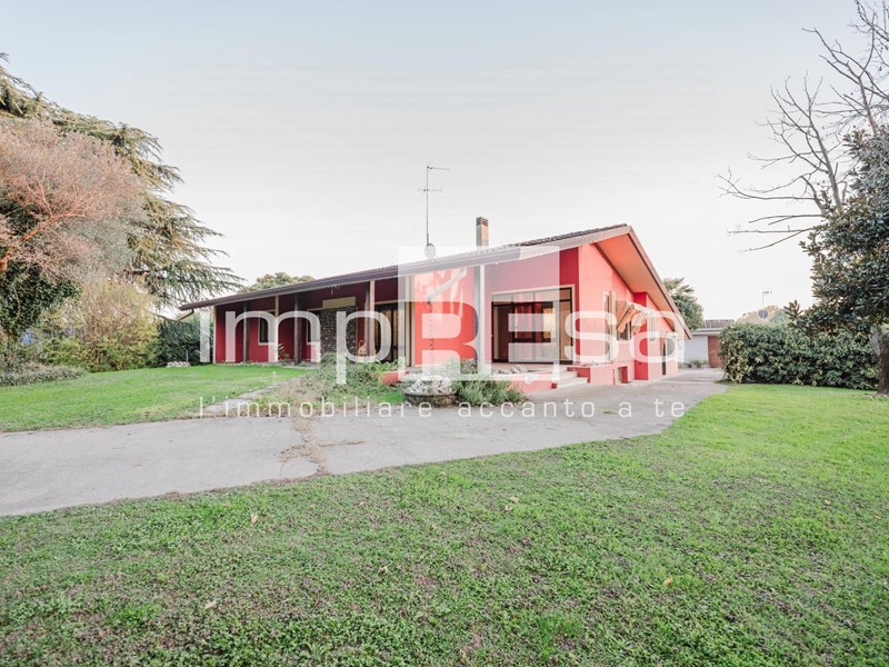 Casa Indipendente in Vendita a Villorba, 310'000€, 200 m²