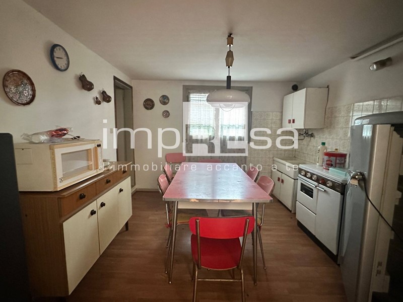 Casa Indipendente in Vendita a Villorba, 185'000€, 210 m²