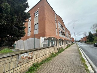 Immobile commerciale in Vendita a Roma, 139'000€, 177 m²