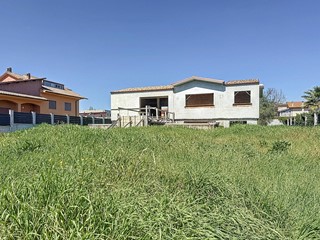 Villa in Vendita a Fiano Romano, 295'000€, 300 m²