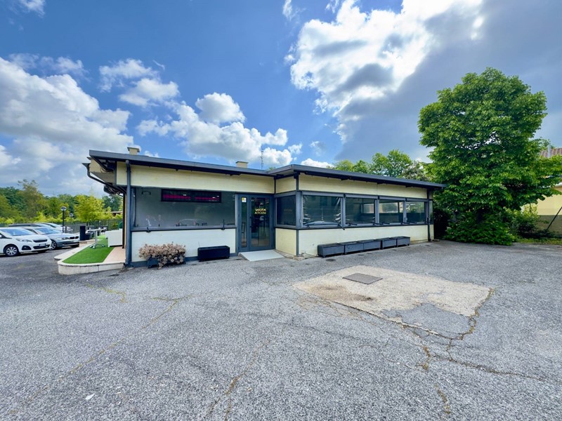 Immobile commerciale in Vendita a Monterotondo, 249'000€, 80 m²