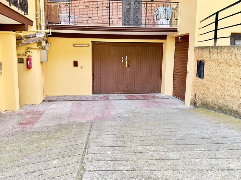 Box in Vendita a Monterotondo, 115'000€, 250 m²