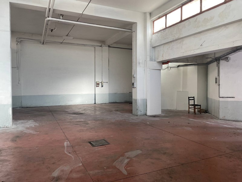 Immobile commerciale in Affitto a Chieti, 700&euro;, 145 m²