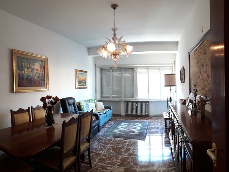 Quadrilocale in Vendita a Ascoli Piceno, 150'000€, 100 m²