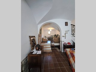 Casa Indipendente in Vendita a Ascoli Piceno, 159'000€, 180 m²