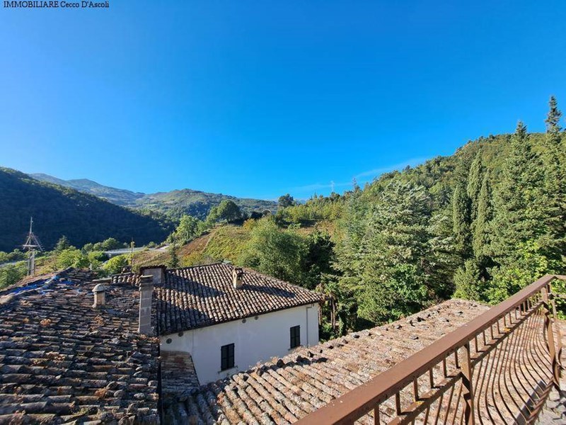 Casa Indipendente in Vendita a Acquasanta Terme, 50'000€, 130 m²