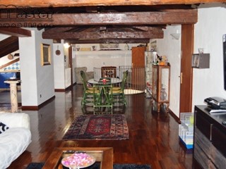 Attico in Vendita a Volpago del Montello, 148'000€, 165 m²