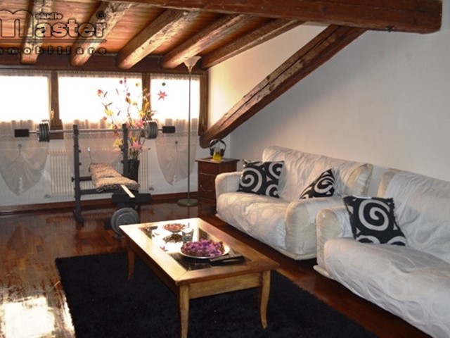 Attico in Vendita a Volpago del Montello, 148'000€, 165 m²